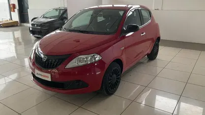Rosso Usata 2023 Lancia Ypsilon Silver Due volumi | 12.599 € (Buon prezzo)