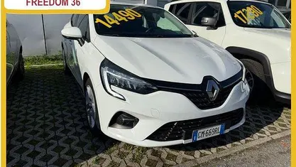 Usata 2021 Renault Clio V SE Due volumi | 12.490 € (Ottimo prezzo)
