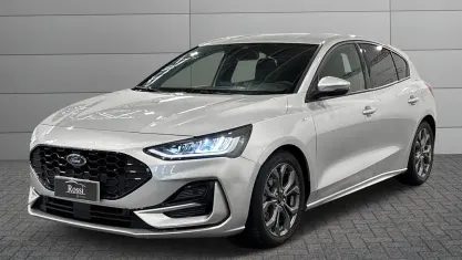 Usata Ford Focus ST-Line 116 CV (85 kW) 2024 Magnetic grey Berlina
