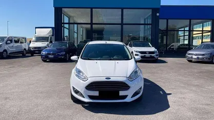 Begagnad Ford Fiesta ST-Line 75 HK (55 kW) 2016 Vit Halvkombi