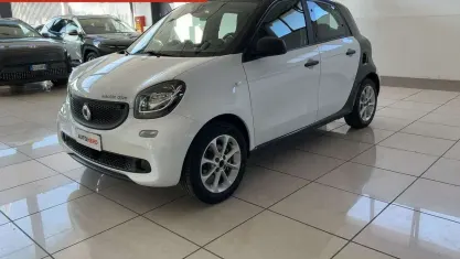 Usata Smart ForFour Electric Drive 60 kW (82 CV) 2018 Bianco Utilitaria