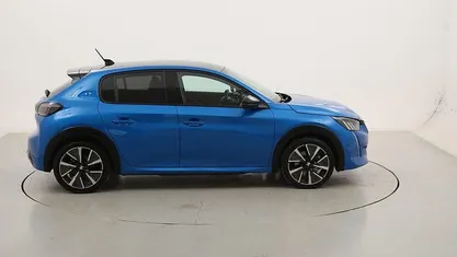 Usata Peugeot e-208 GT 56 kW (77 CV) 2021 Utilitaria