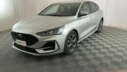 Grigio Usata 2024 Ford Focus ST-Line | 20.299 € (Super prezzo)