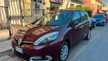Usata Renault Scénic III 110 CV (80 kW) 2014 Viola Monovolume