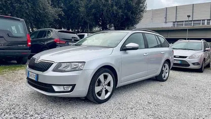 Usata Skoda Octavia 110 CV (80 kW) 2015 Utilitaria