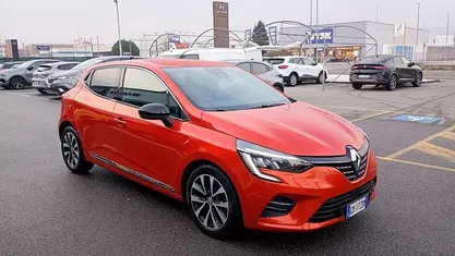 Generico Usata 2023 Renault Clio V Intens Tre volumi | 14.500 € (Buon prezzo)