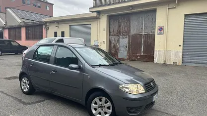 Usata Fiat Punto 69 CV (50 kW) 2005 Berlina
