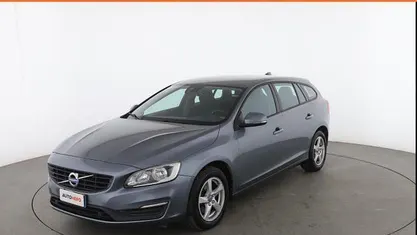 Usata Volvo V60 Kinetic 150 CV (110 kW) 2018 Grigio Station wagon