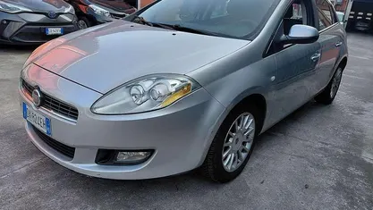 Usata Fiat Bravo Dynamic 90 CV (66 kW) 2009 Grigio chiaro Utilitaria