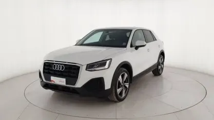 Usata Audi Q2 Advanced 150 CV (110 kW) 2023 Bianco metallizzato SUV