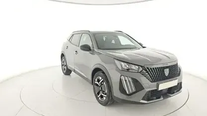Usata Peugeot 2008 Allure 101 CV (74 kW) 2024 Grigio SUV