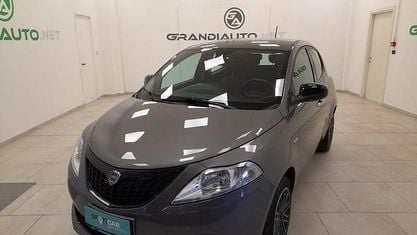 Brugt Lancia Ypsilon Silver 70 HK (51 kW) 2023 Grå Hatchback