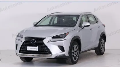 Usata Lexus NX300h Executive Line 155 CV (114 kW) 2018 Argento SUV