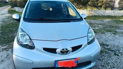 Usata Toyota Aygo Connect Style 67 CV (49 kW) 2008 Grigio Utilitaria