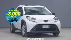 Super white Usata 2023 Toyota Aygo Active Due volumi | 10.977 € (Super prezzo)