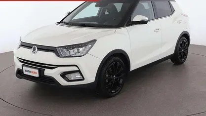 Bianco Usata 2018 Ssangyong (KGM) Tivoli SUV | 8899 € (Buon prezzo)