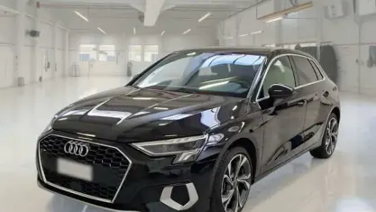Gebraucht Audi A3 Sportback Advanced 110 PS (80 kW) 2024 Schwarz Kleinwagen