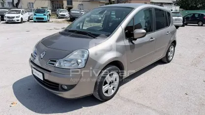 Usata Renault Grand Modus 75 CV (55 kW) 2011 Giallo Monovolume