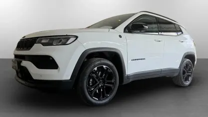 Usata Jeep Compass Summit 131 CV (96 kW) 2025 Bianco bianco SUV
