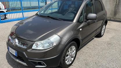 Usata Fiat Sedici 135 CV (99 kW) 2011 Grigio SUV
