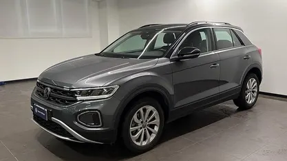 Usata VW T-Roc Life 116 CV (85 kW) 2022 Grigio SUV