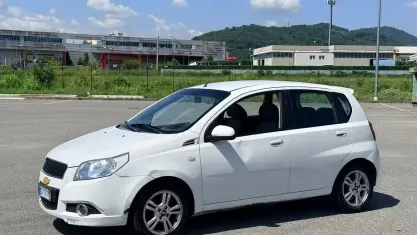 Usata Chevrolet Aveo 82 CV (60 kW) 2010 Bianco Berlina