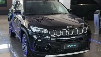 Usata Jeep Compass Limited 131 CV (96 kW) 2021 Nero SUV