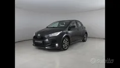 Nero Usata 2020 Toyota Yaris Hybrid Trend Tre volumi | 16.200 € (Buon prezzo)