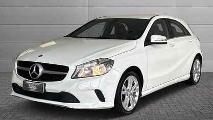 Usata Mercedes A180 Sport 122 CV (89 kW) 2016 Argento Berlina