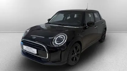 Usata Mini Cooper Classic 136 CV (100 kW) 2021 Midnight black metallizzato Utilitaria