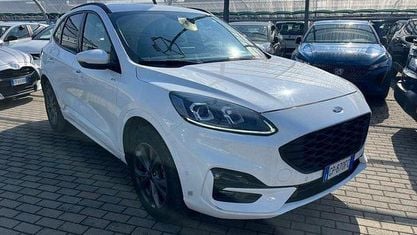 Begagnad Ford Kuga ST-Line 224 HK (164 kW) 2023 Vit SUV