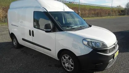 Bianco pastello Usata 2017 Fiat Doblò Monovolume | 8800 € (Ottimo prezzo)