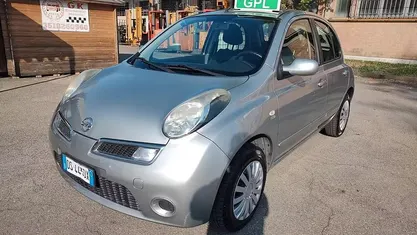 Usata Nissan Micra 88 CV (64 kW) 2009 Gray Berlina