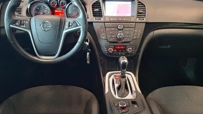 Usata Opel Insignia Cosmo 160 CV (117 kW) 2012 Grigio Station wagon