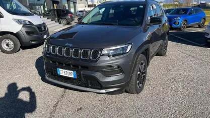 Grigio scuro Usata 2024 Jeep Compass Limited SUV | 25.400 € (Buon prezzo)