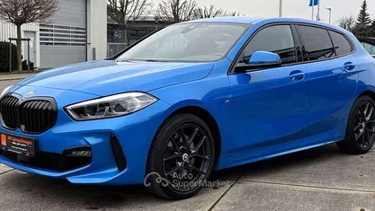 Usata BMW 120 Shadowline 178 CV (130 kW) 2022 Blu/azzurro Utilitaria