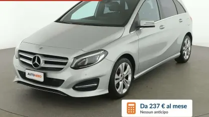 Usata Mercedes B180 AMG 110 CV (80 kW) 2018 Argento Monovolume