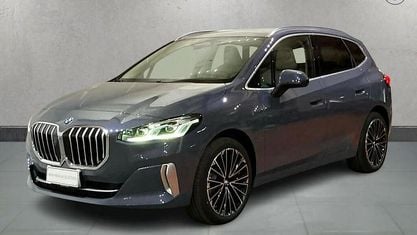 Gebraucht BMW 223 Active Tourer Luxury Line 204 PS (150 kW) 2025 Schwarz Van / Kleinbus