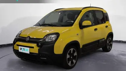 Usata Fiat Panda Cross Cross 69 CV (50 kW) 2024 Giallo Utilitaria
