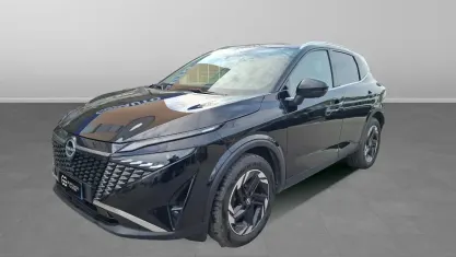 Usata Nissan Qashqai N-Connecta 140 CV (102 kW) 2025 Pearl black SUV