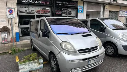 Usata Opel Vivaro 100 CV (73 kW) 2006 Monovolume