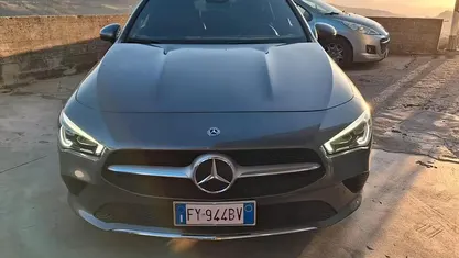 Usata Mercedes CLA200 Premium 149 CV (109 kW) 2020 Grigio Station wagon