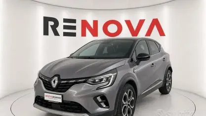 Usata Renault Captur Techno 101 CV (74 kW) 2023 Grigio SUV