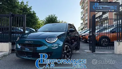 Begagnad Fiat 600 La Prima 110 HK (80 kW) 2025 Grön SUV