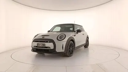 Grigio chiaro Usata 2022 Mini Cooper SE Classic Utilitaria | 19.900 € (Buon prezzo)