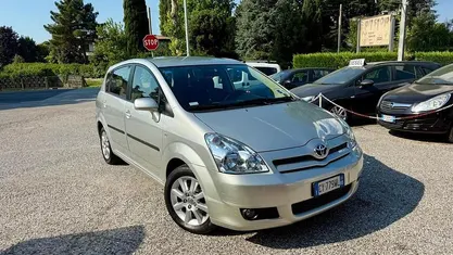 Grigio Usata 2006 Toyota Corolla Verso Monovolume | 4090 € (Cara)