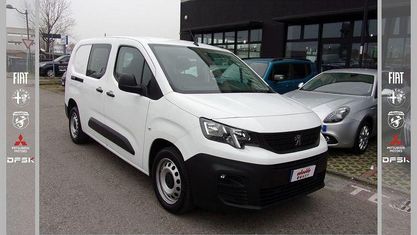 Gebraucht Peugeot Partner 102 PS (75 kW) 2022 Weiß Van / Kleinbus
