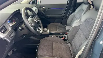 Usata Renault Captur Techno 145 CV (106 kW) 2023 Blu scuro SUV