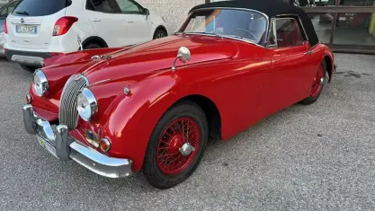 Usata Jaguar XK 190 CV (139 kW) 1950 Rosso Cabrio