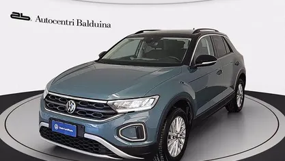 Petroleum blue Usata 2022 VW T-Roc Life SUV | 19.500 € (Buon prezzo)